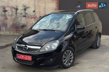 Минивэн Opel Zafira 2010 в Калуше