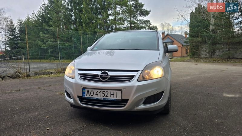 Минивэн Opel Zafira 2010 в Трускавце
