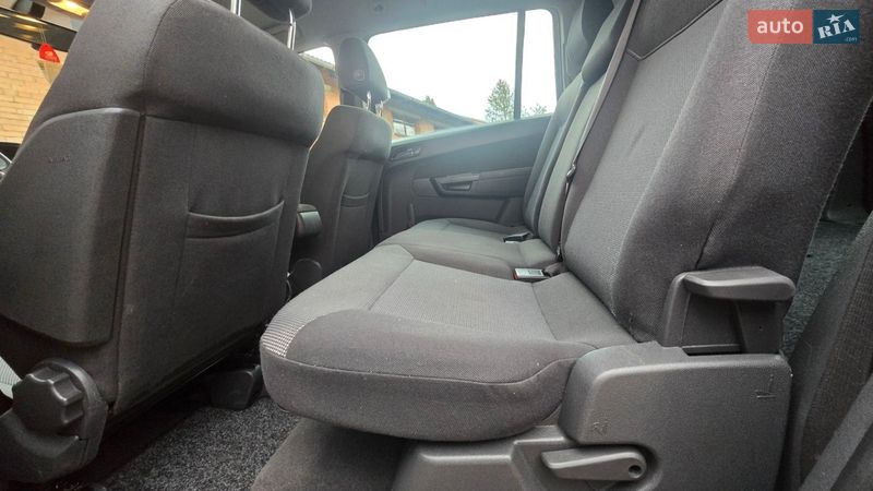Минивэн Opel Zafira 2010 в Трускавце