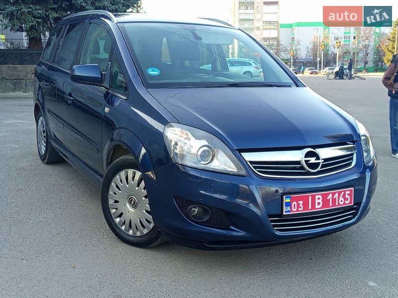 Минивэн Opel Zafira 2012 в Ровно