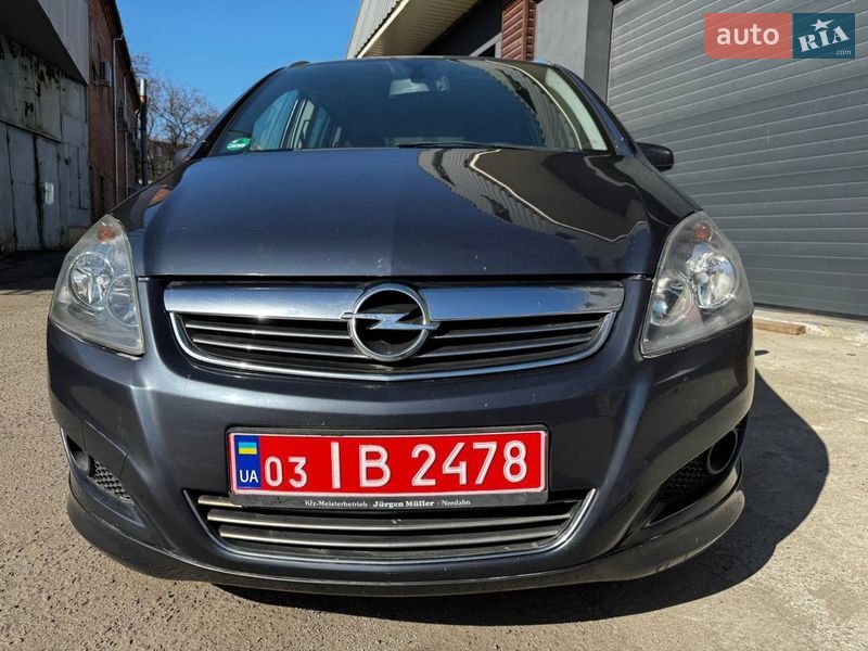 Минивэн Opel Zafira 2009 в Белой Церкви