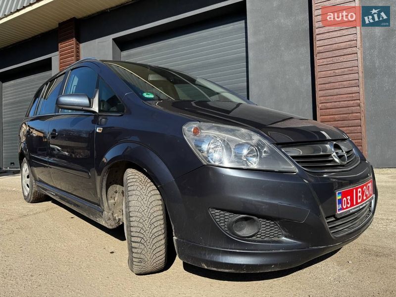 Минивэн Opel Zafira 2009 в Белой Церкви