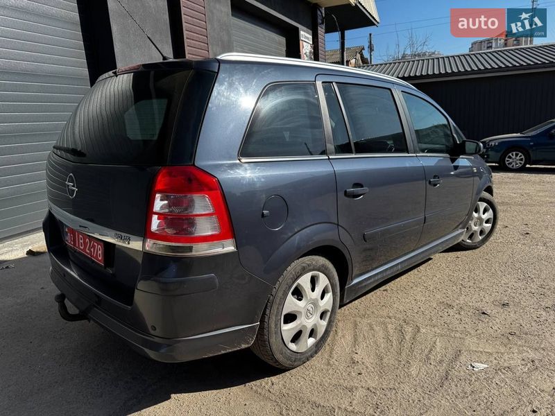 Минивэн Opel Zafira 2009 в Белой Церкви
