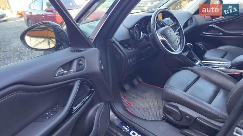 Микровэн Opel Zafira 2015 в Львове