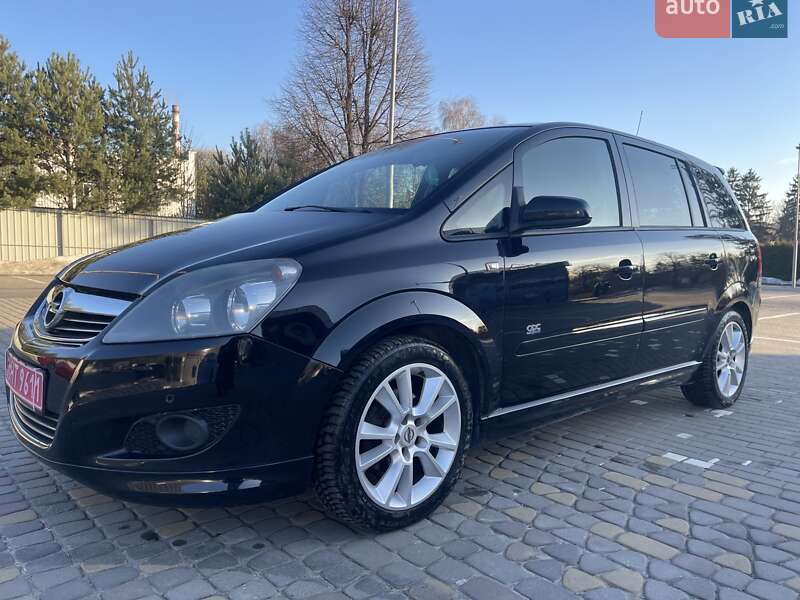 Минивэн Opel Zafira 2009 в Луцке