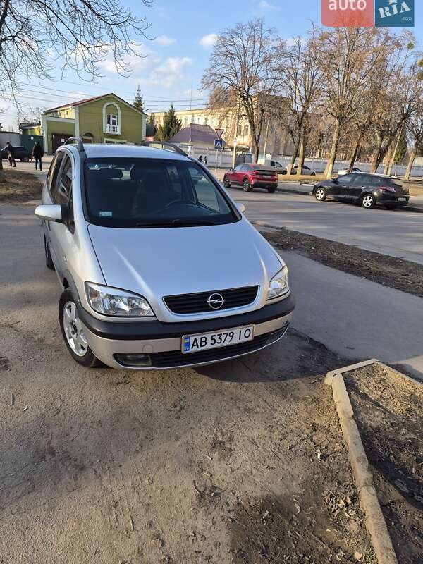 Минивэн Opel Zafira 2001 в Виннице