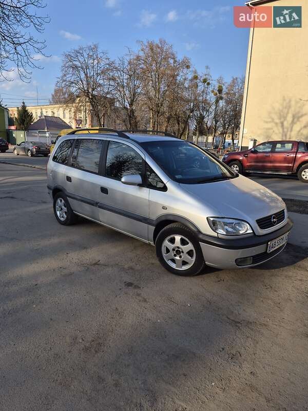 Минивэн Opel Zafira 2001 в Виннице