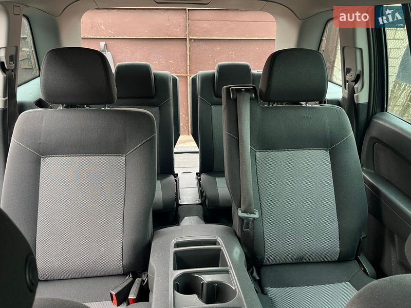 Минивэн Opel Zafira 2010 в Хороле