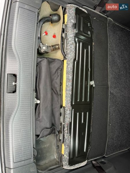 Минивэн Opel Zafira 2010 в Хороле