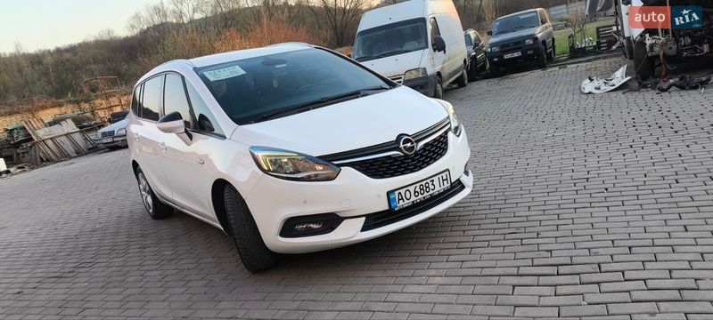Минивэн Opel Zafira 2016 в Мукачево
