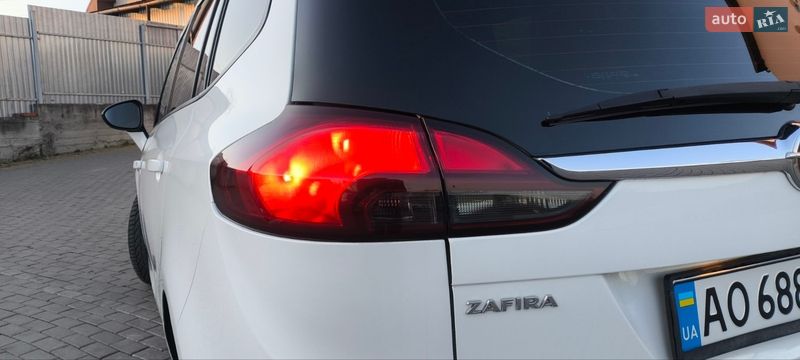 Минивэн Opel Zafira 2016 в Мукачево