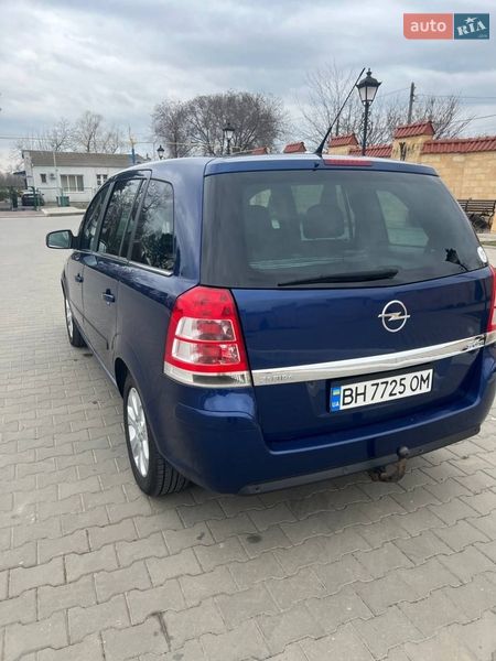 Мінівен Opel Zafira 2010 в Ізмаїлі