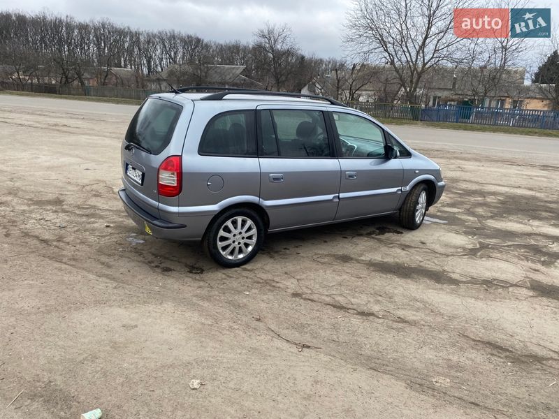 Минивэн Opel Zafira 2004 в Немирове
