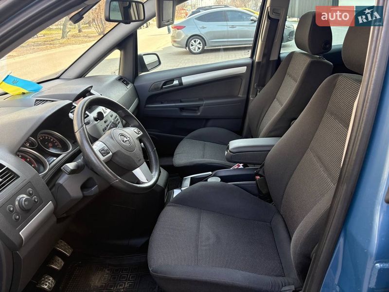 Мінівен Opel Zafira 2008 в Черкасах