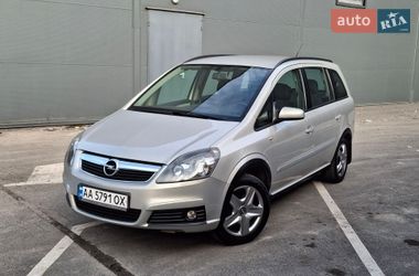 Минивэн Opel Zafira 2007 в Киеве