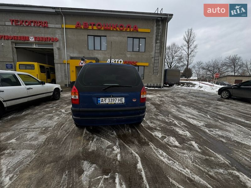 Мінівен Opel Zafira 2002 в Коломиї