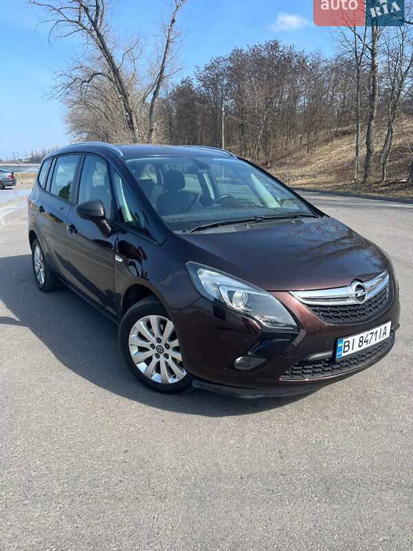 Opel Zafira 2012