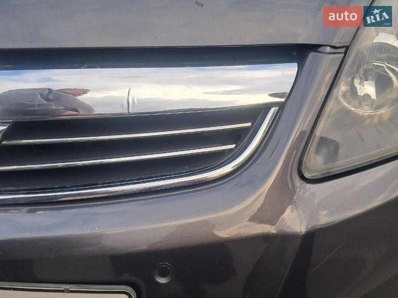 Мінівен Opel Zafira 2011 в Славуті