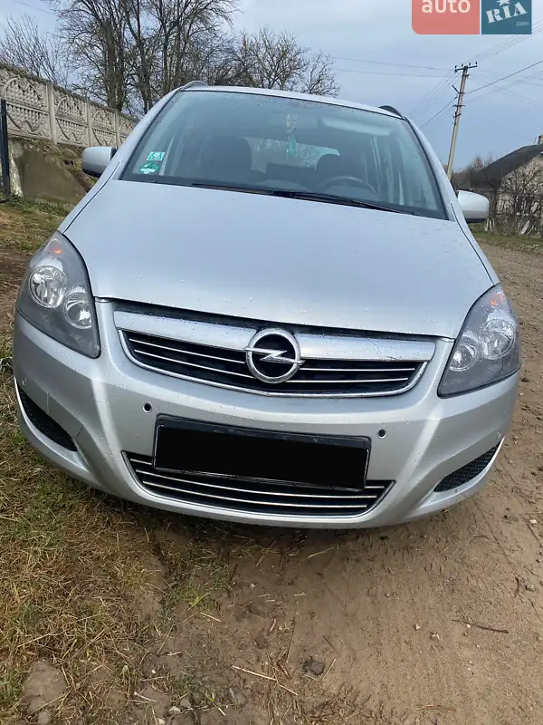 Opel Zafira 2012
