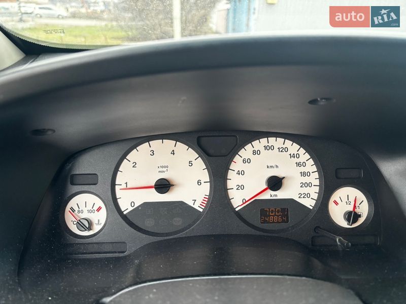 Минивэн Opel Zafira 2000 в Полтаве