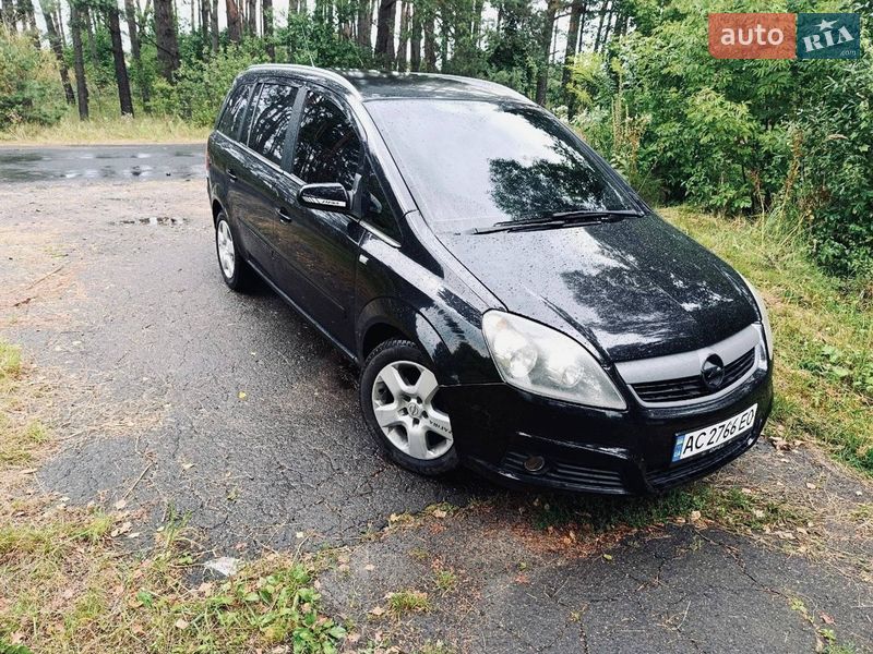 Минивэн Opel Zafira 2007 в Луцке