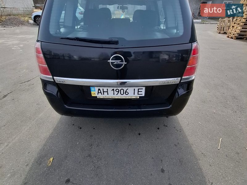 Мінівен Opel Zafira 2007 в Києві