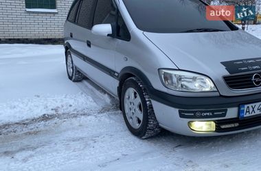 Мінівен Opel Zafira 1999 в Чугуєві