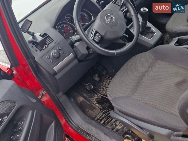 Мінівен Opel Zafira 2012 в Львові