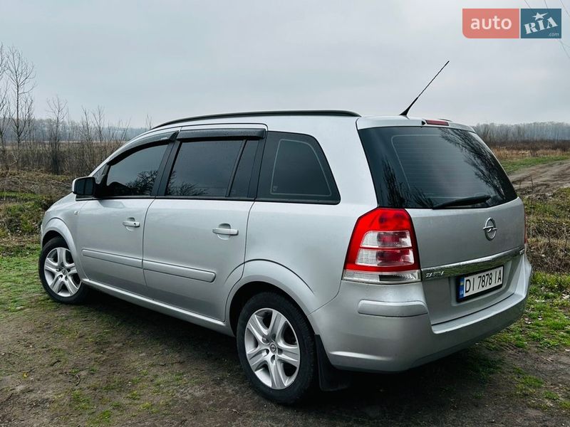 Opel Zafira 2013