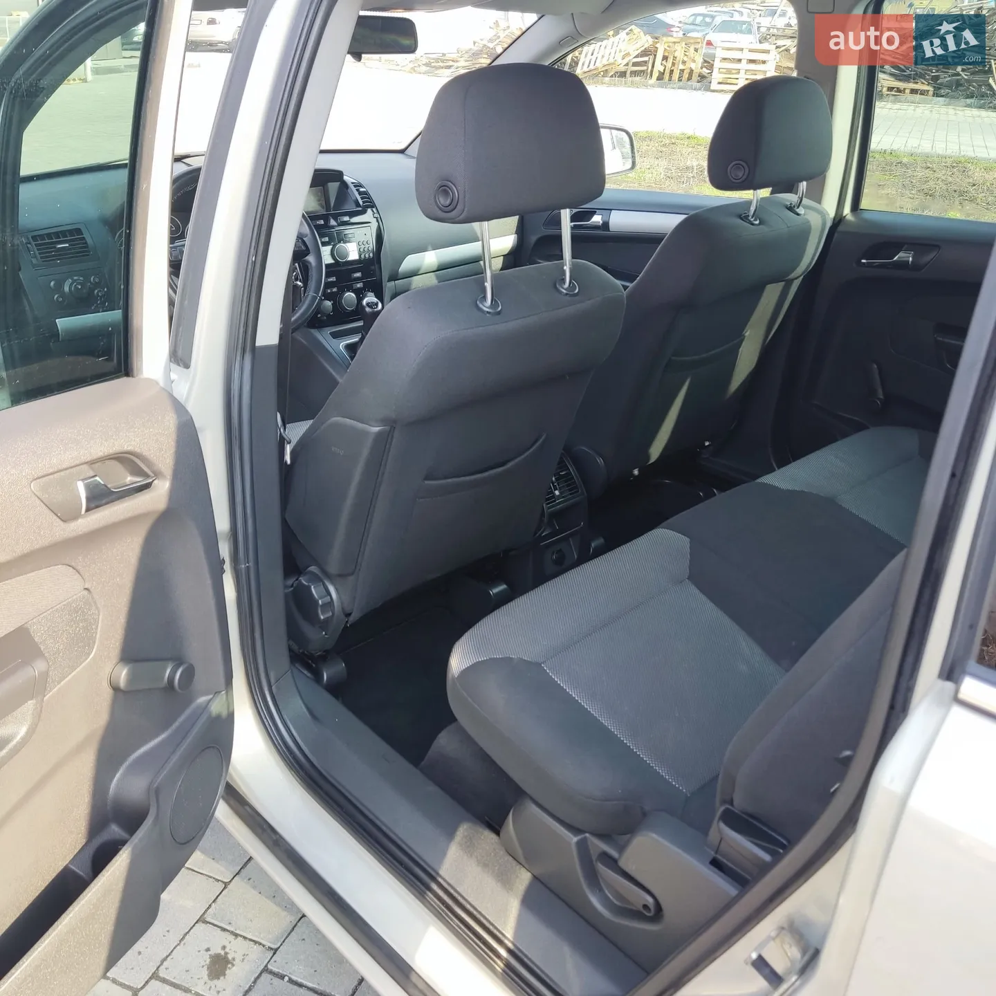 2010 Opel Zafira - мініатюра 13