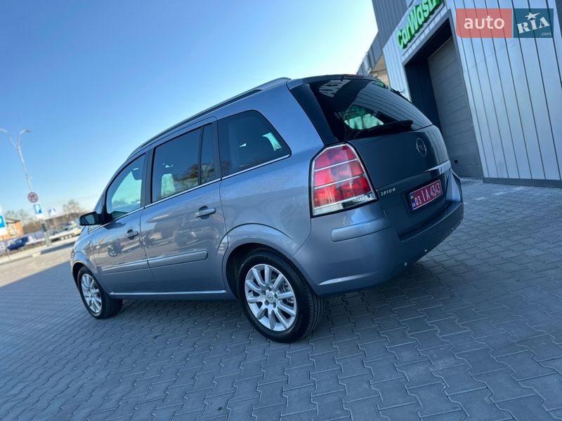 Минивэн Opel Zafira 2006 в Владимире
