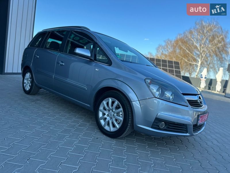 Минивэн Opel Zafira 2006 в Владимире