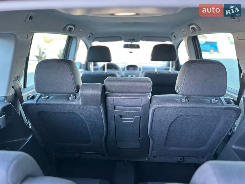 Минивэн Opel Zafira 2006 в Владимире