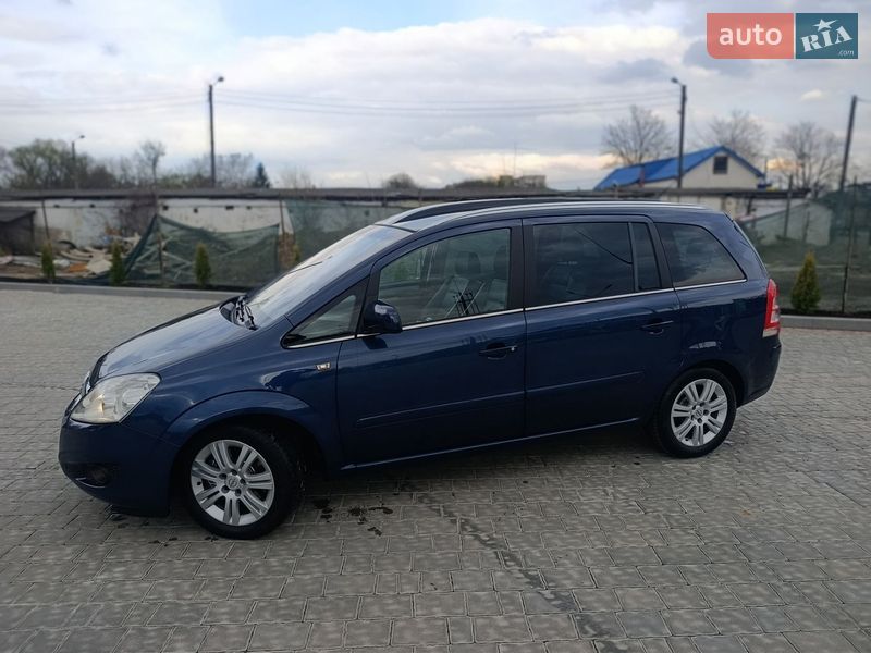 Минивэн Opel Zafira 2011 в Ивано-Франковске фото 4 Минивэн Opel Zafira 2011 в Ивано-Франковске