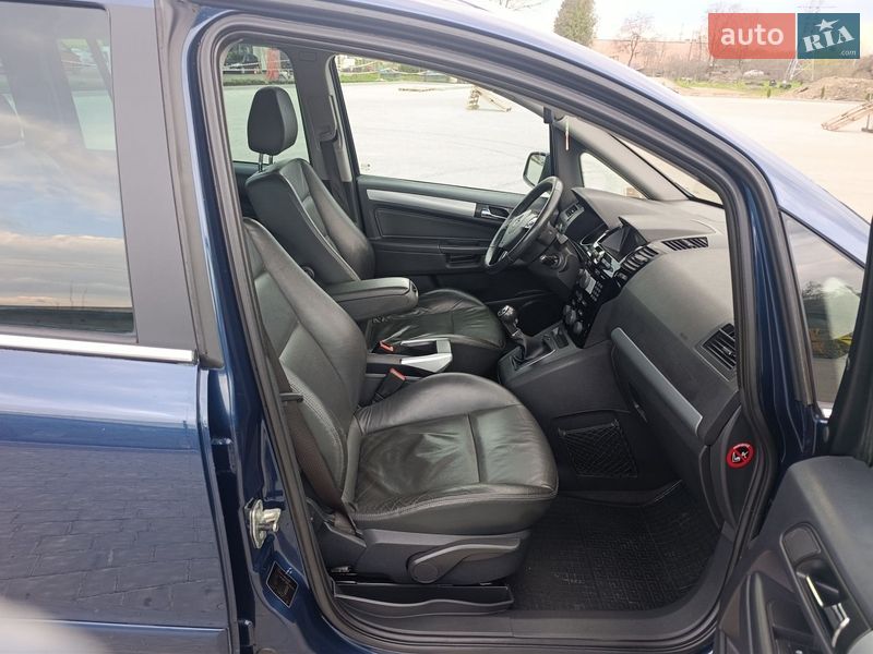 Минивэн Opel Zafira 2011 в Ивано-Франковске фото 46 Минивэн Opel Zafira 2011 в Ивано-Франковске