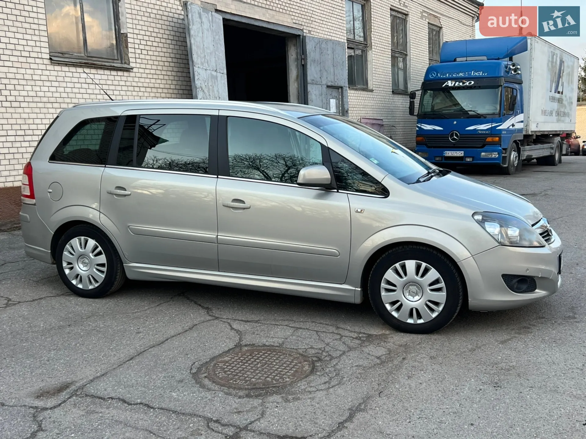 2010 Opel Zafira - мініатюра 10