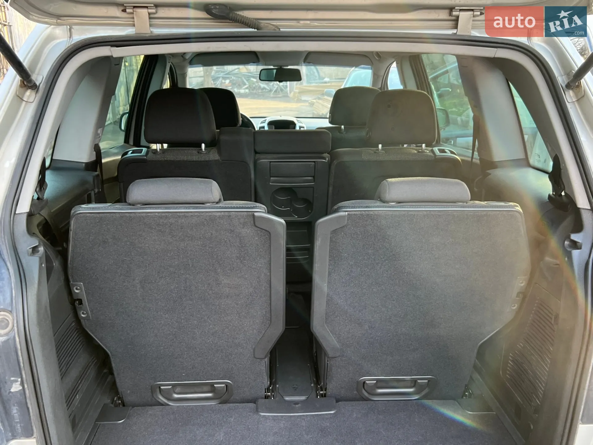 2010 Opel Zafira - мініатюра 25