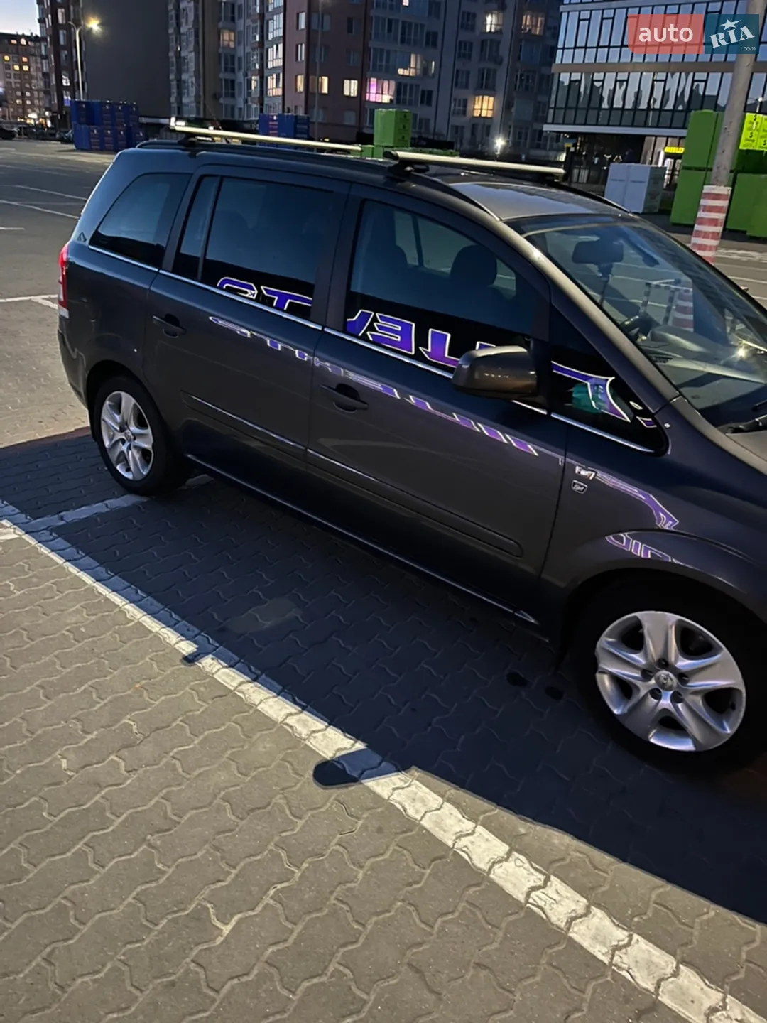 2010 Opel Zafira - мініатюра 10