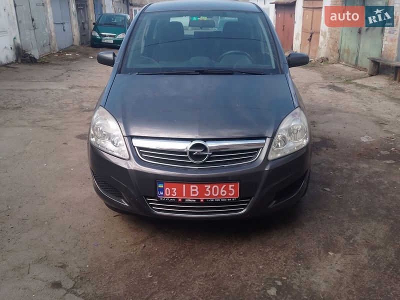 Мінівен Opel Zafira 2009 в Рівному