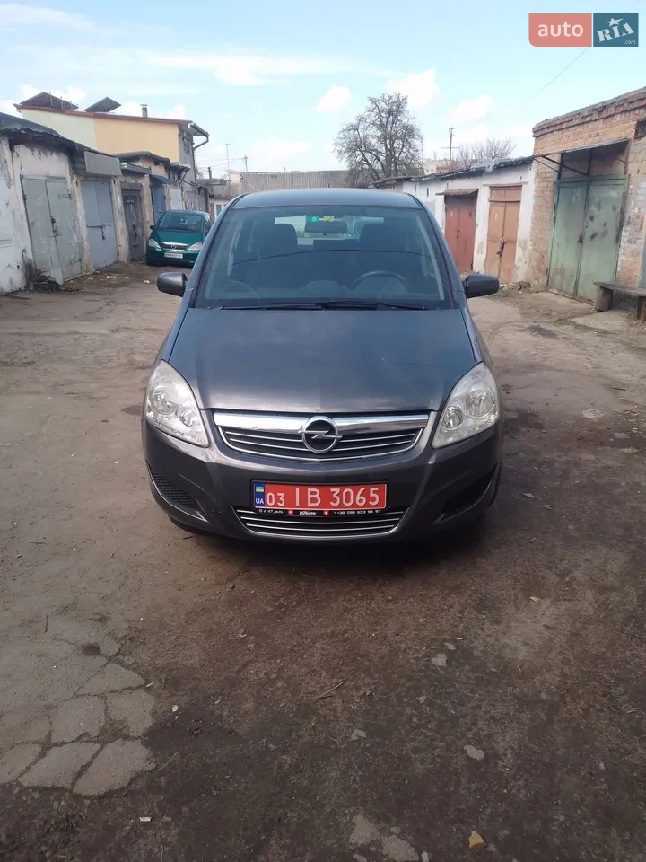 2011 Skoda Fabia - мініатюра 8