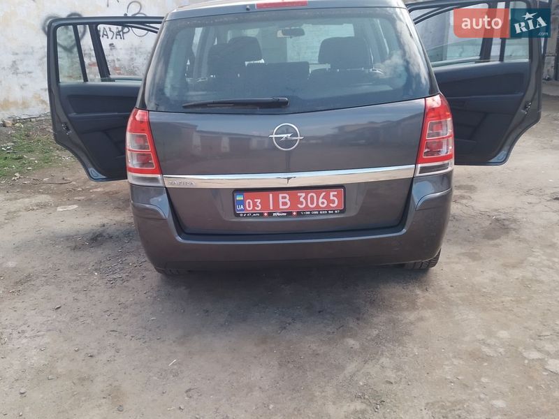 Мінівен Opel Zafira 2009 в Рівному