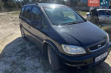 Минивэн Opel Zafira 2003 в Вараше