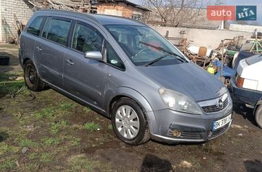 Минивэн Opel Zafira 2005 в Попельне