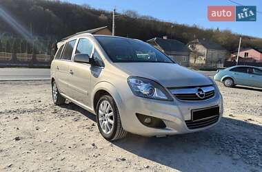 Минивэн Opel Zafira 2010 в Тернополе