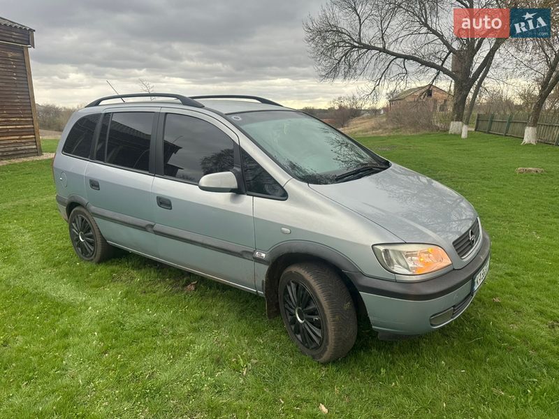 Мінівен Opel Zafira 2002 в Оржиці
