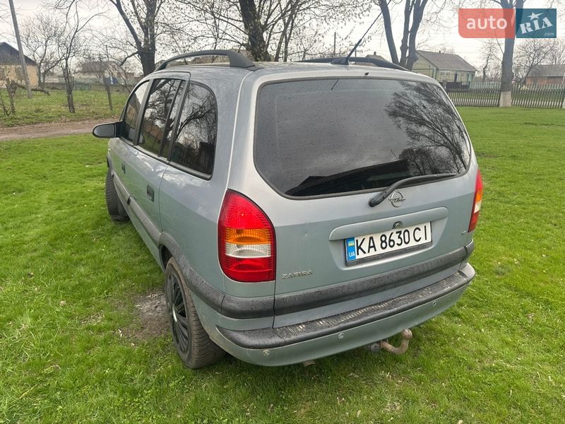 Мінівен Opel Zafira 2002 в Оржиці