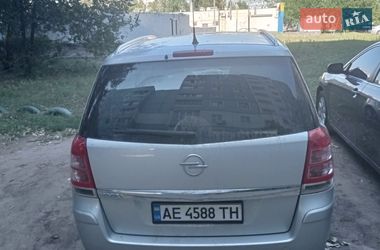 Минивэн Opel Zafira 2011 в Каменском
