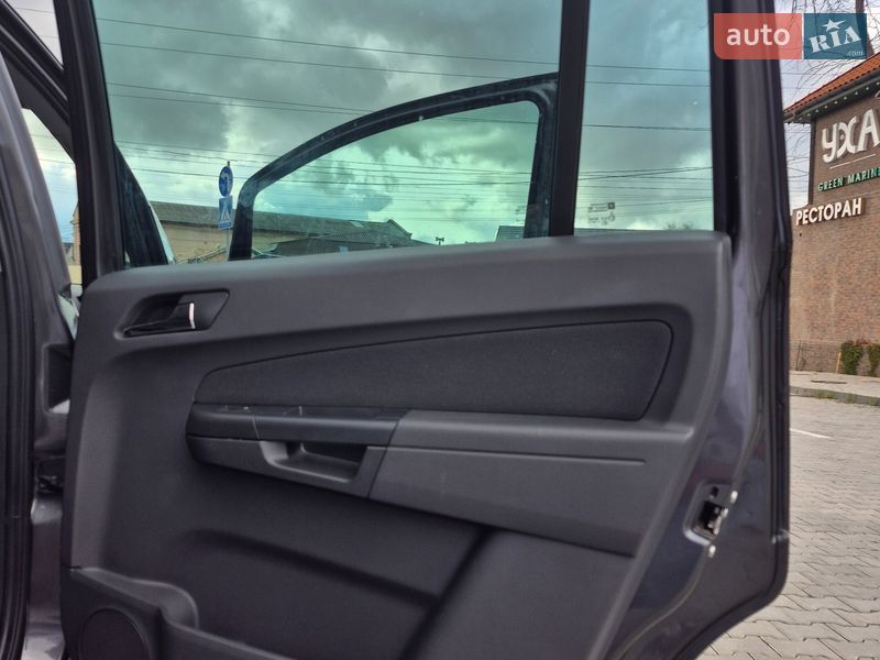 Мінівен Opel Zafira 2011 в Одесі