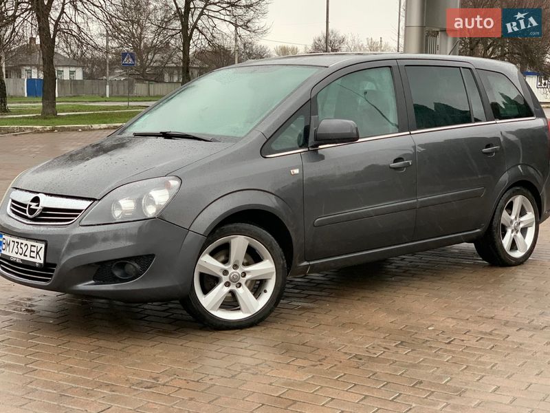 Opel Zafira 2011