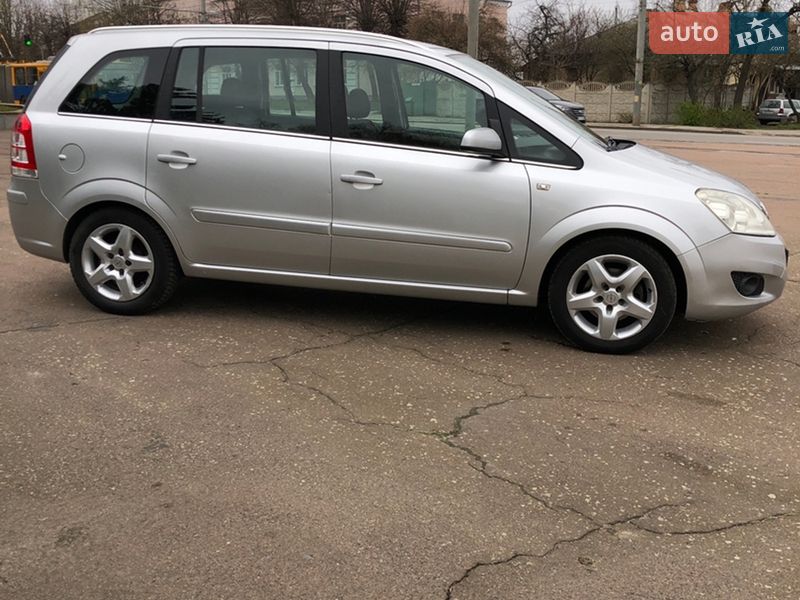 Минивэн Opel Zafira 2008 в Житомире фото 5 Минивэн Opel Zafira 2008 в Житомире